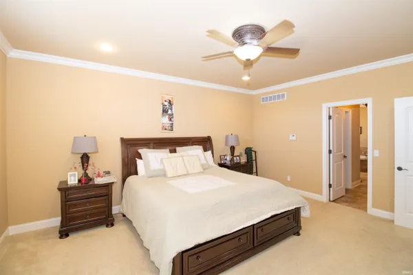 $655,000 | 2084 Long Cove Circle, Newburgh, IN 47630