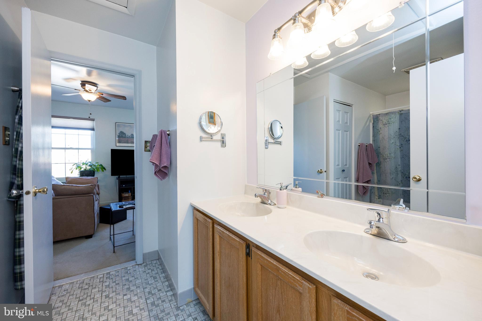 38 Ruth Road Brookhaven, PA 19015 - Photo 21 of 29 Full Bathroom