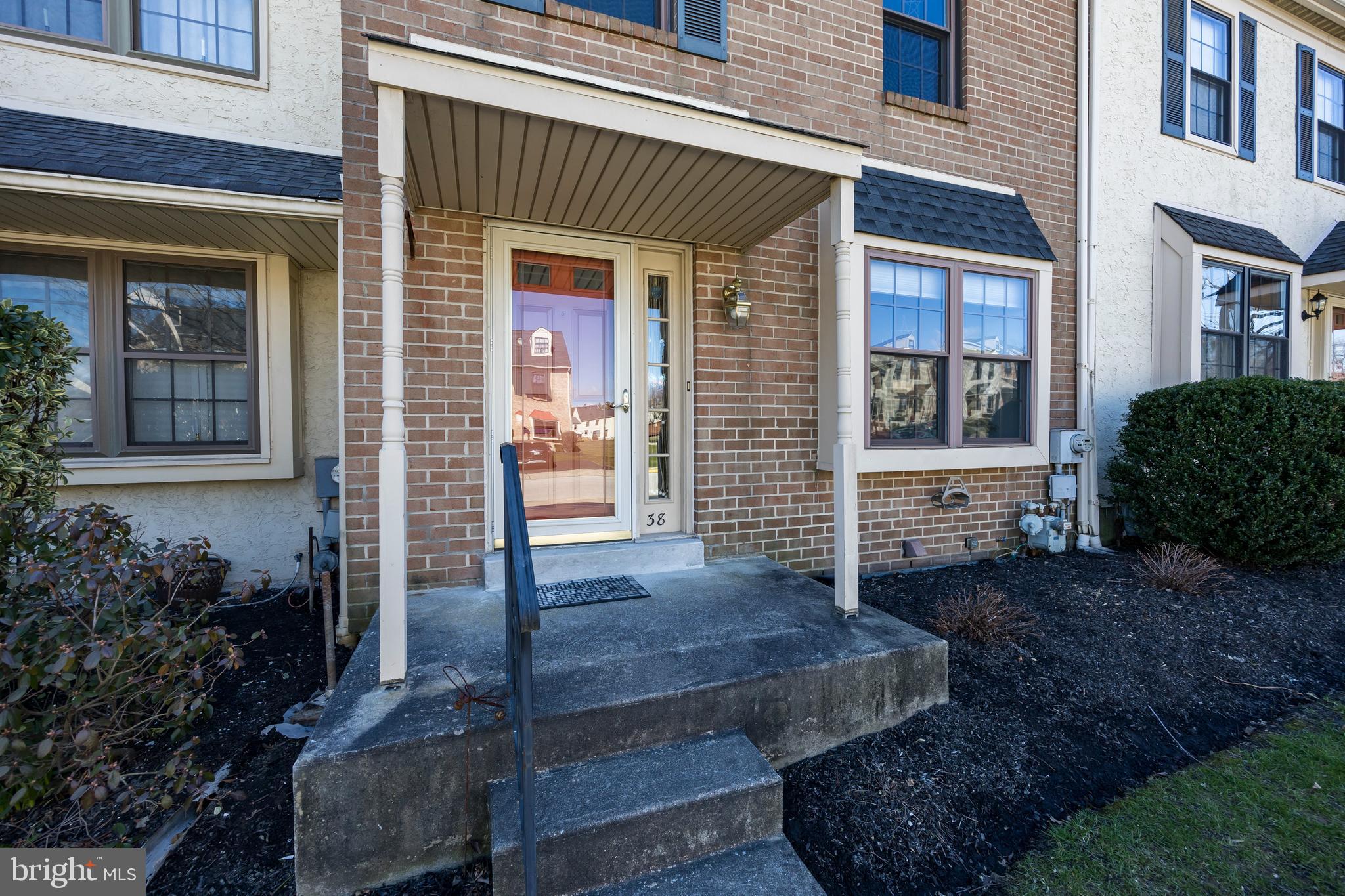 38 Ruth Road Brookhaven, PA 19015 - Photo 3 of 29 Front Entrance
