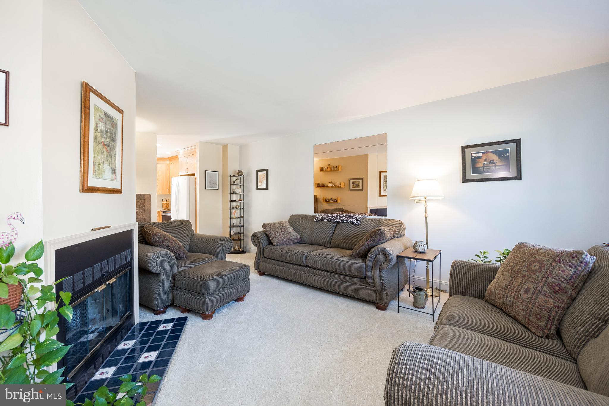 38 Ruth Road Brookhaven, PA 19015 - Photo 5 of 29 Living Room
