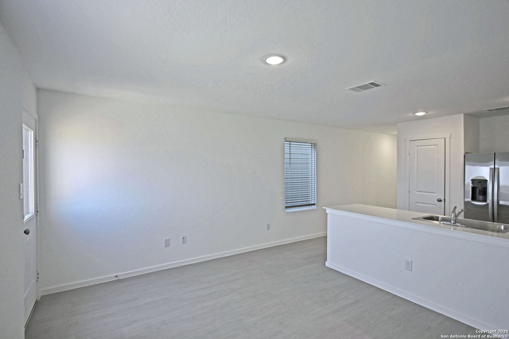 5014 Winecup Cove Converse, TX 78109 - Photo 11 of 25 a view of an empty room