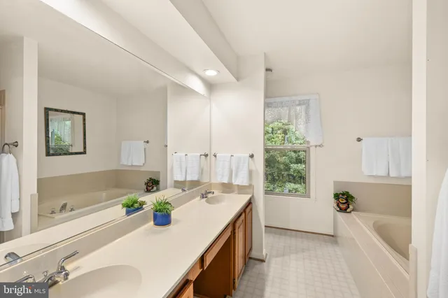 $549,500 | 6100 Thayer Street, Fredericksburg, VA 22407