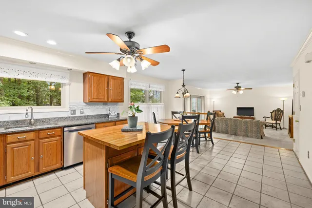 $549,500 | 6100 Thayer Street, Fredericksburg, VA 22407