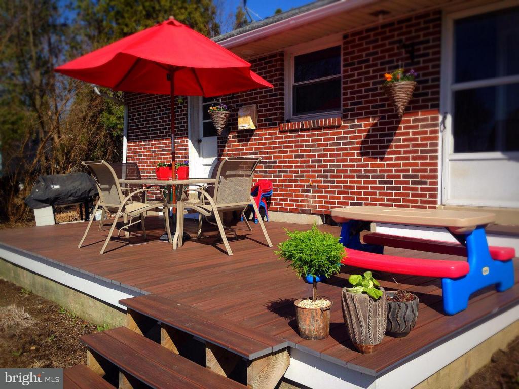 113 North New Street Lititz, PA 17543 - Photo 17 of 19