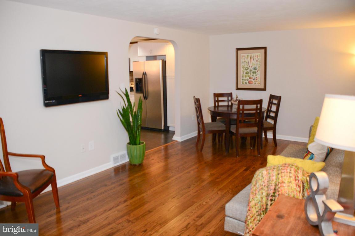 113 North New Street Lititz, PA 17543 - Photo 4 of 19