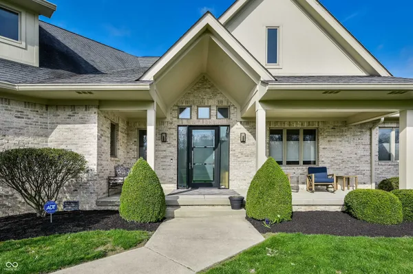 $660,000 | 4598 South Ridgeview Drive, Greenfield, IN 46140