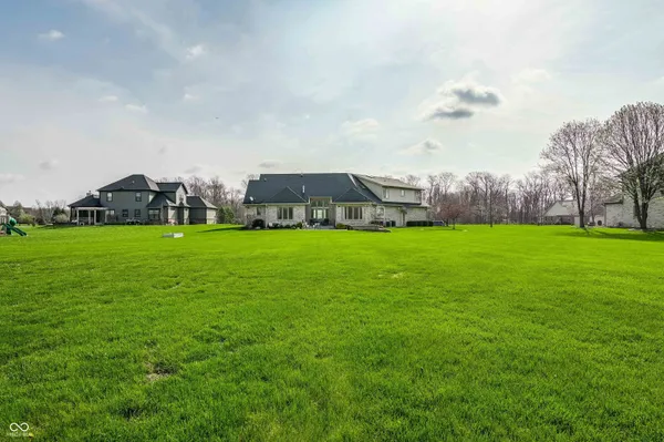 $660,000 | 4598 South Ridgeview Drive, Greenfield, IN 46140