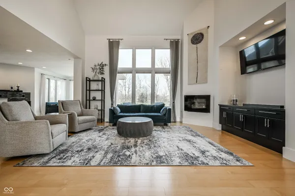 $660,000 | 4598 South Ridgeview Drive, Greenfield, IN 46140