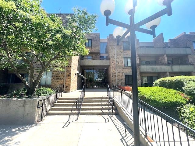 1912 Prairie Square, Unit 219 Schaumburg, IL 60173 - Photo 1 of 27