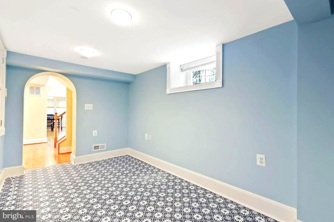 523 Overbrook Road Baltimore, MD 21212 - Photo 34 of 59