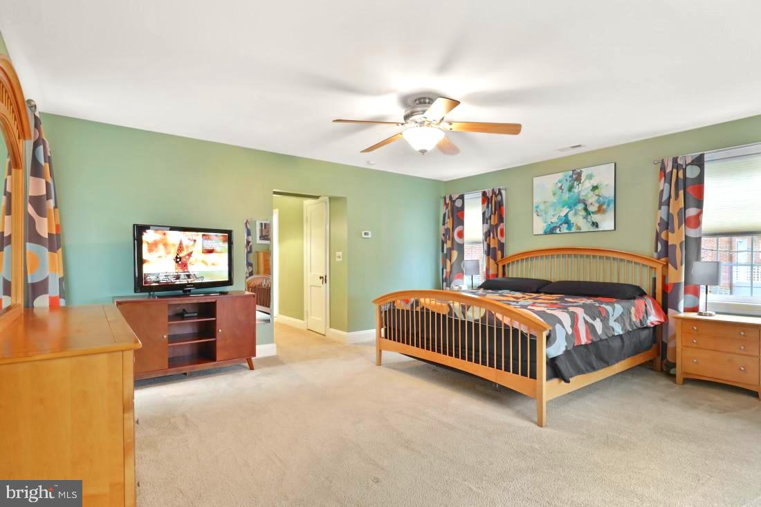 523 Overbrook Road Baltimore, MD 21212 - Photo 36 of 59 Walk in Closet, Spacious room