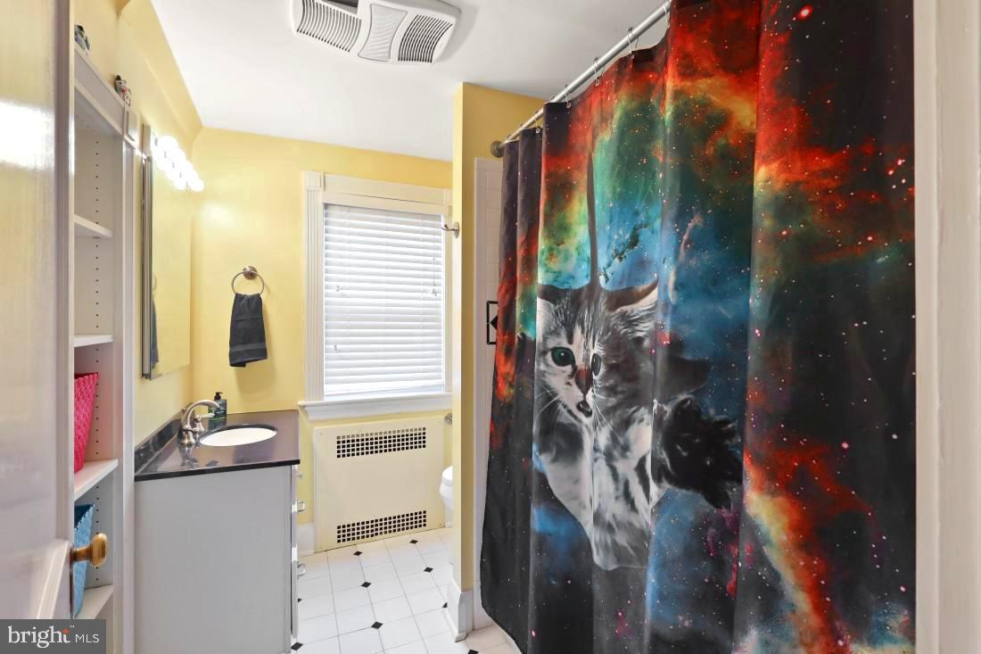 523 Overbrook Road Baltimore, MD 21212 - Photo 45 of 59 Upper Level Hall Bath