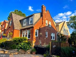 523 Overbrook Road Baltimore, MD 21212 - Photo 51 of 59 More great Exterior views taken in Summer