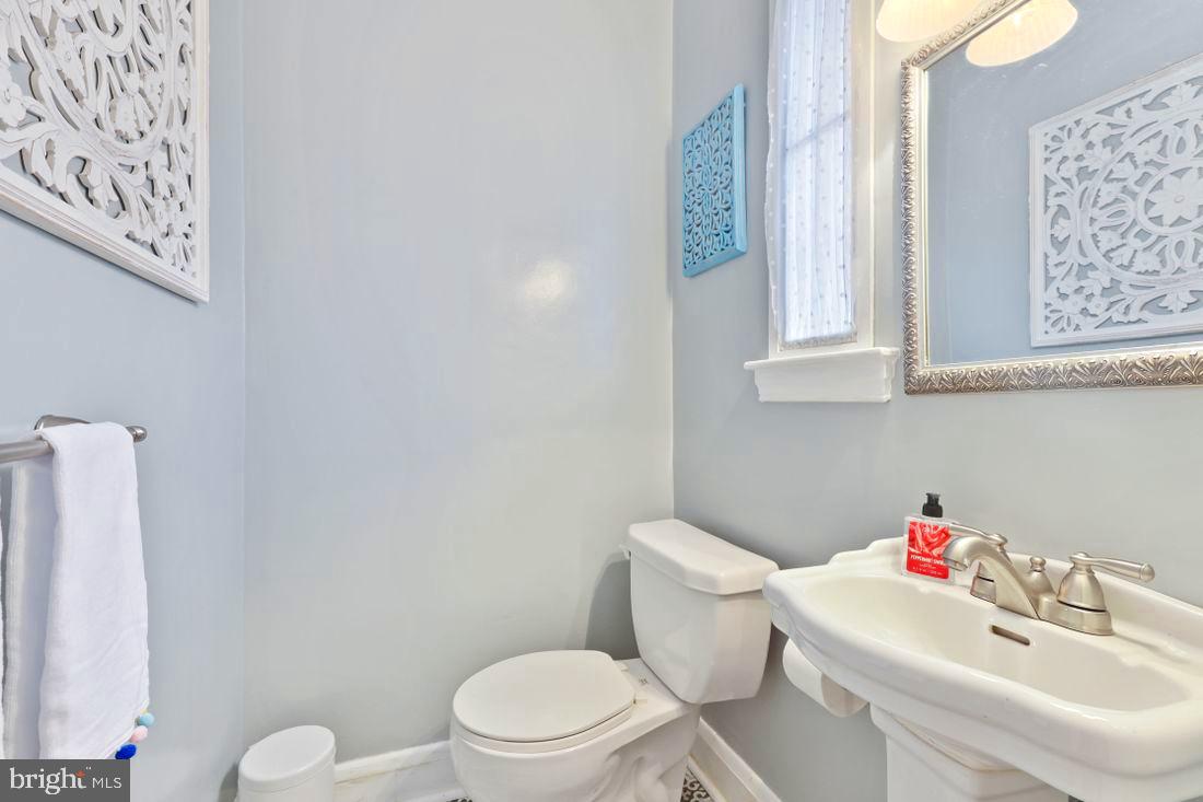 523 Overbrook Road Baltimore, MD 21212 - Photo 6 of 59 Half Bath in Foyer