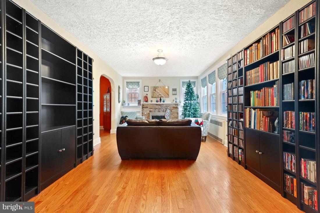 523 Overbrook Road Baltimore, MD 21212 - Photo 7 of 59 Formal Living Room