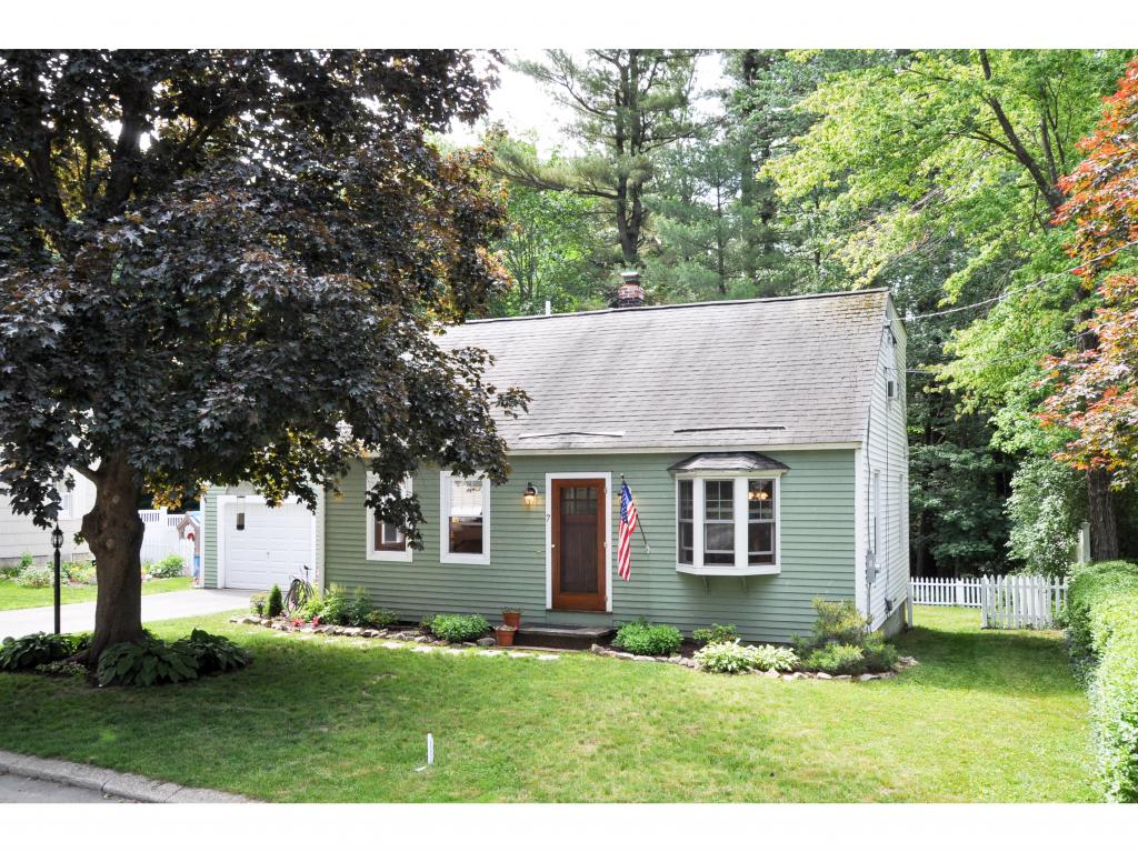 7 Wedgewood Road Dover, NH 03820 - Photo 2 of 36 Gallery Image 2