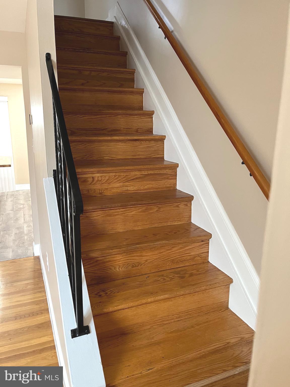 4865 Melbourne Road Baltimore, MD 21229 - Photo 8 of 19 a view of entryway