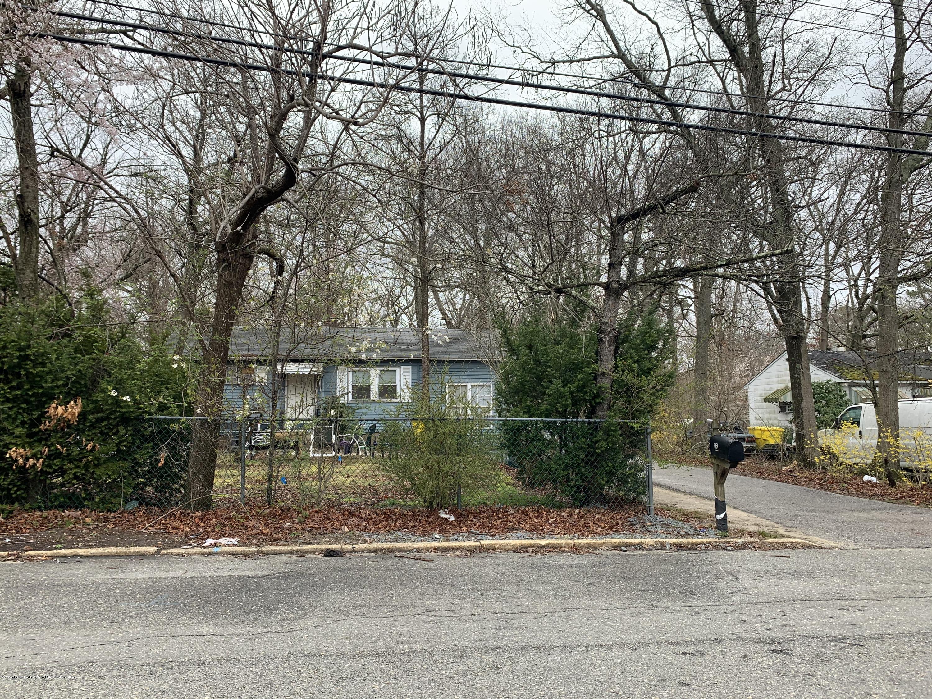 13 Lucy Road Lakewood, NJ 08701 - Photo 2 of 3 IMG_1470