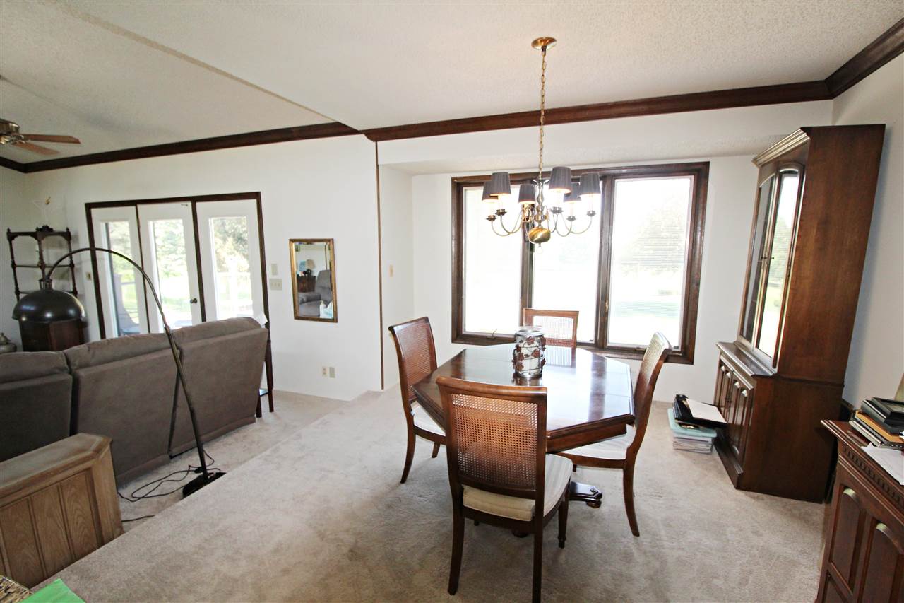 7514 West River Road Flushing, MI 48433 - Photo 11 of 40 50042274-10.JPG