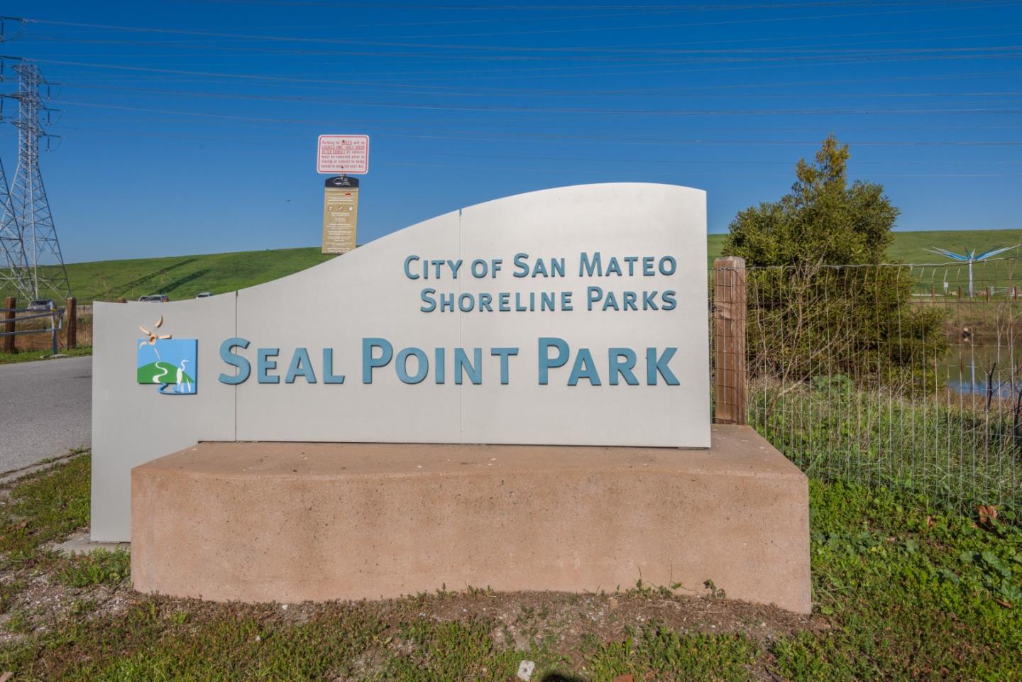 425 Anchor Road, Unit 317 San Mateo, CA 94404 - Photo 35 of 35 a sign on the side of a building