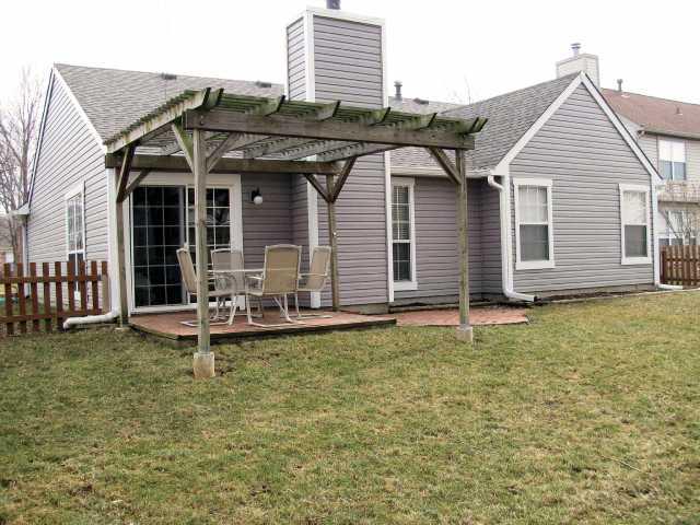 11532 Raleigh Lane Fishers, IN 46038 - Photo 2 of 12 Gallery Image 2