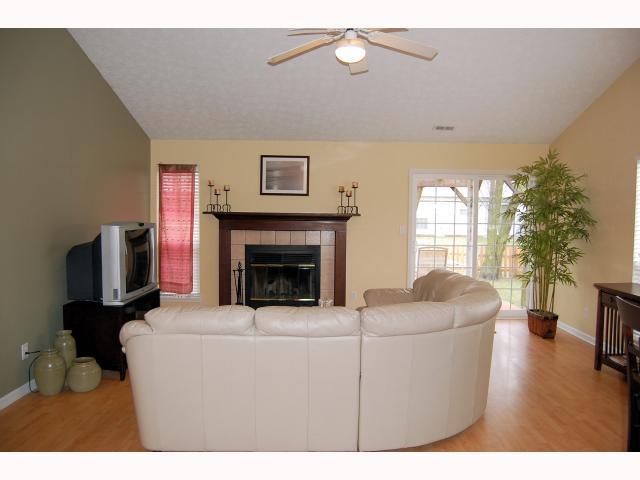 11532 Raleigh Lane Fishers, IN 46038 - Photo 3 of 12 Gallery Image 3