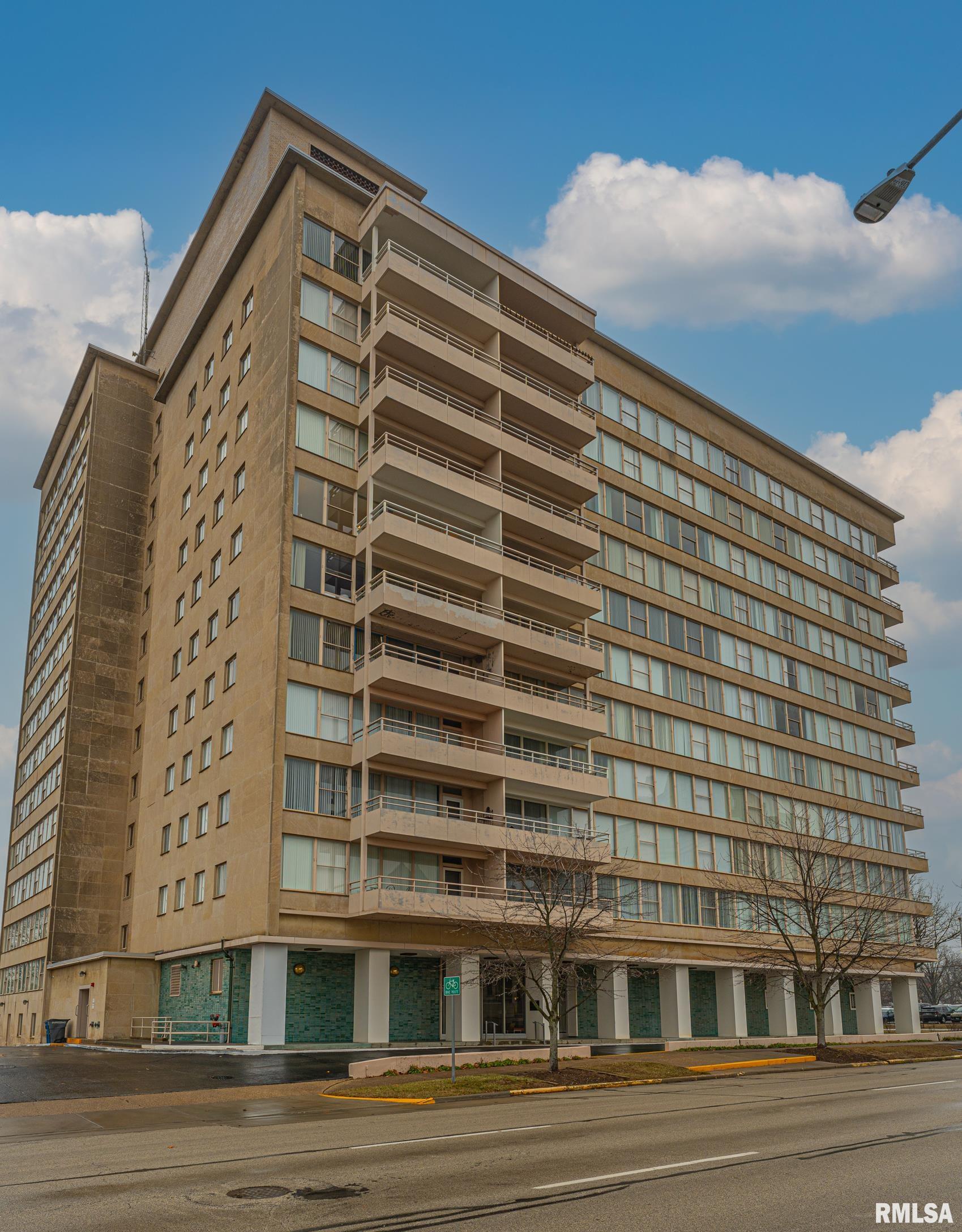 718 South 7th Street, Unit 904 Springfield, IL 62703 - Photo 2 of 34 Gallery Image 2
