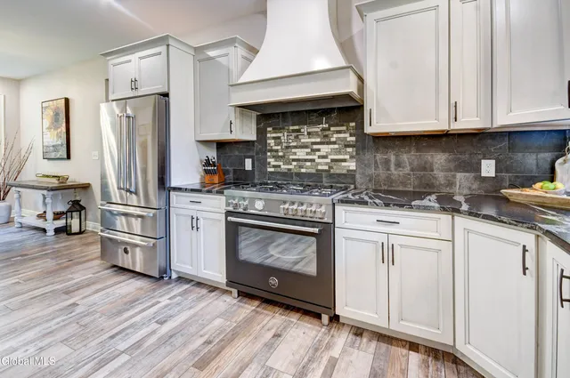 $769,990 | 2794 West Lydius Street, Schenectady, NY 12306