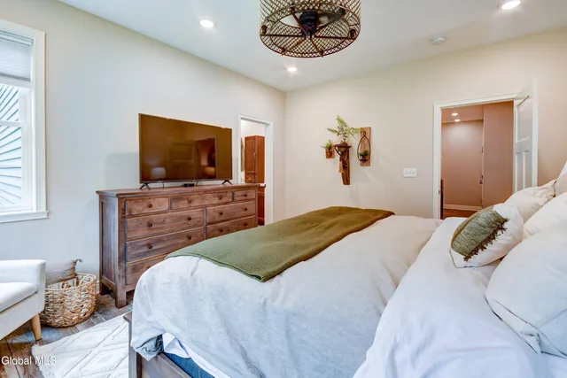 $769,990 | 2794 West Lydius Street, Schenectady, NY 12306