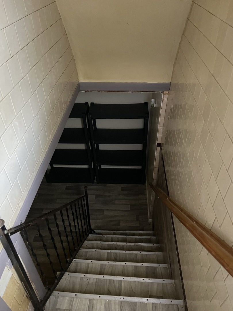 10553 South Calumet Avenue Chicago, IL 60628 - Photo 6 of 21 a view of entryway