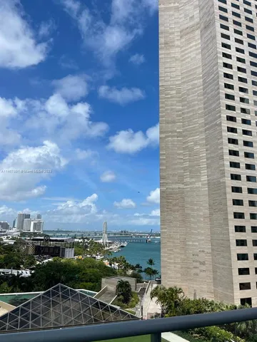 $3,200 | 325 South Biscayne Boulevard, Unit 3716, Miami, FL 33131