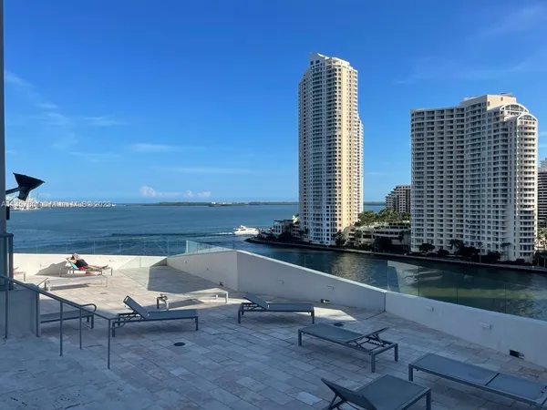 $3,150 | 325 South Biscayne Boulevard, Unit 3716, Miami, FL 33131