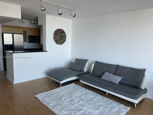 $3,150 | 325 South Biscayne Boulevard, Unit 3716, Miami, FL 33131