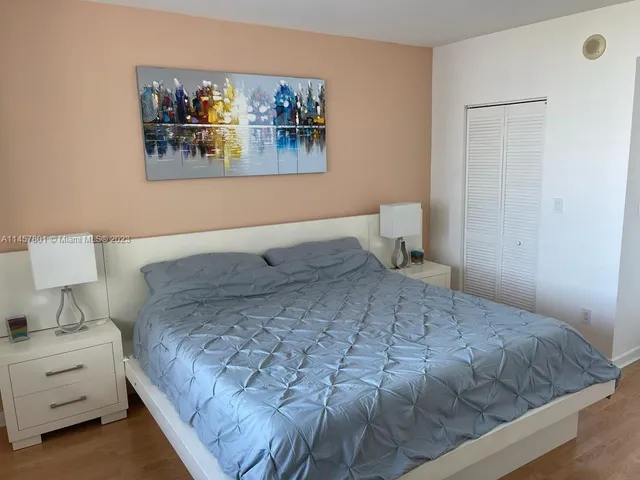 $3,200 | 325 South Biscayne Boulevard, Unit 3716, Miami, FL 33131