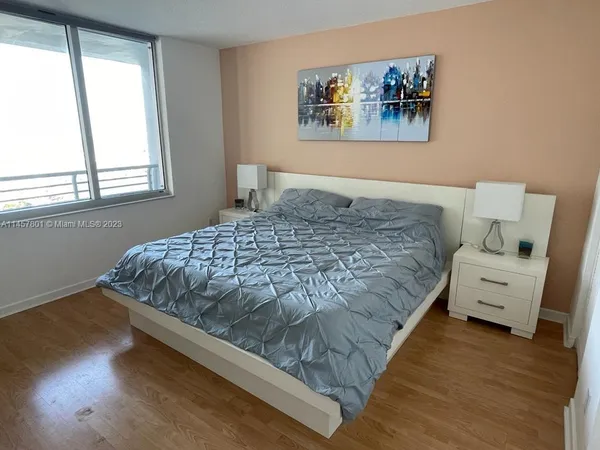 $3,150 | 325 South Biscayne Boulevard, Unit 3716, Miami, FL 33131