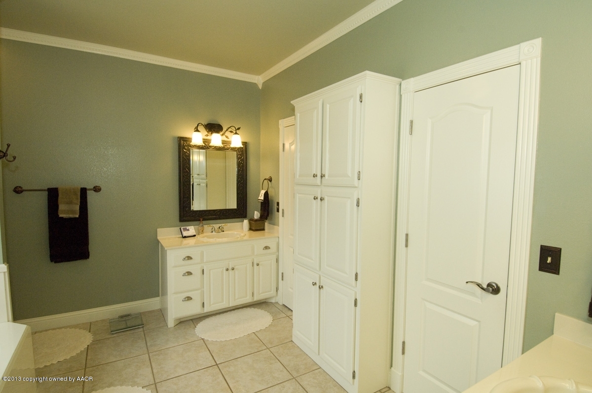 17251 White Wing Road Canyon, TX 79015 - Photo 20 of 55 master bath view 2
