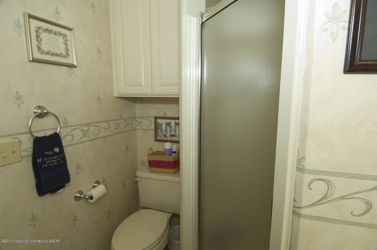 17251 White Wing Road Canyon, TX 79015 - Photo 33 of 55 bathroom 4 view 3