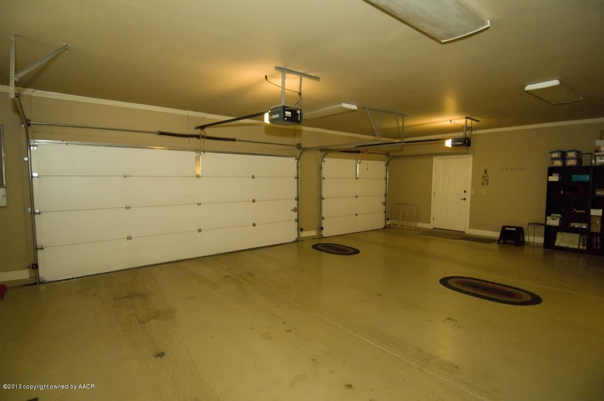 17251 White Wing Road Canyon, TX 79015 - Photo 49 of 55 garage view 3