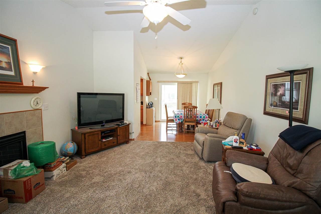 104 Whispering Wind Lane Center Point, IA 52213 - Photo 4 of 24 Gallery Image 4