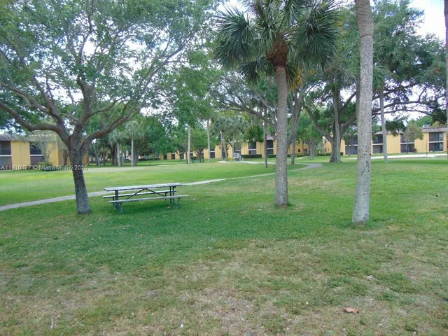 $2,175 | 105 Meadows Circle, Unit 105, Boynton Beach, FL 33436