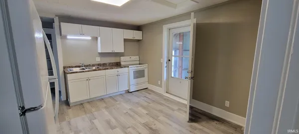 $1,000 | 217 West 2nd Avenue, Unit B, Garrett, IN 46738