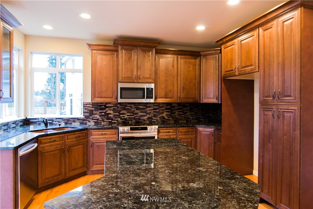 3411 174th Place Southeast Bothell, WA 98012 - Photo 9 of 25