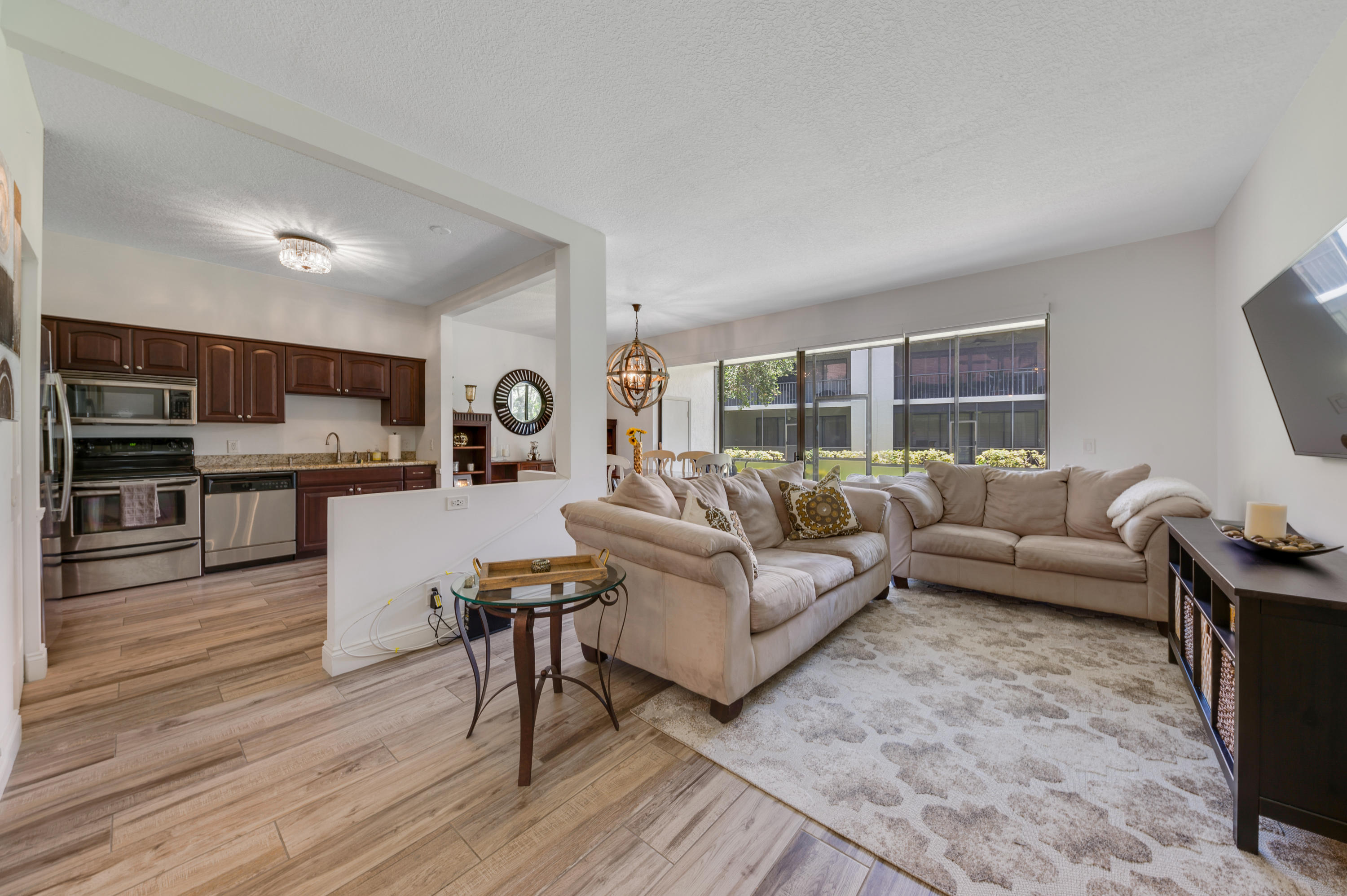 5780 Coach House Circle, Unit C Boca Raton, FL 33486 - Photo 5 of 15 VHT-RX-10643379_3.jpg