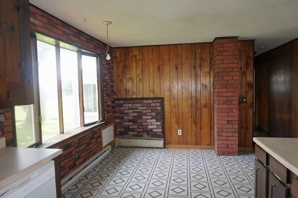 101 Old Ferry Road Northampton, MA 01060 - Photo 12 of 24 Gallery Image 12