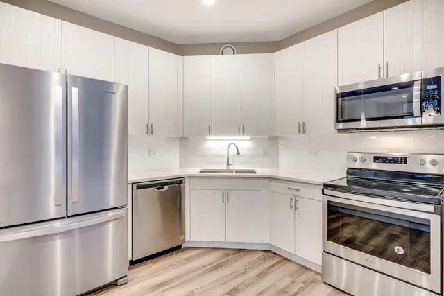 $7,850 | 1730 North Clark Street, Unit 102, Chicago, IL 60614