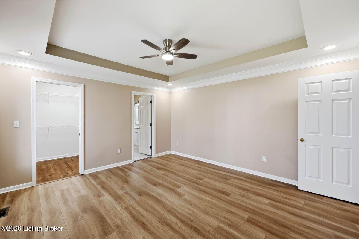 7719 Hermits Run Road Louisville, KY 40291 - Photo 24 of 54 Tray ceiling, new ceiling light fan, magnetic door stop