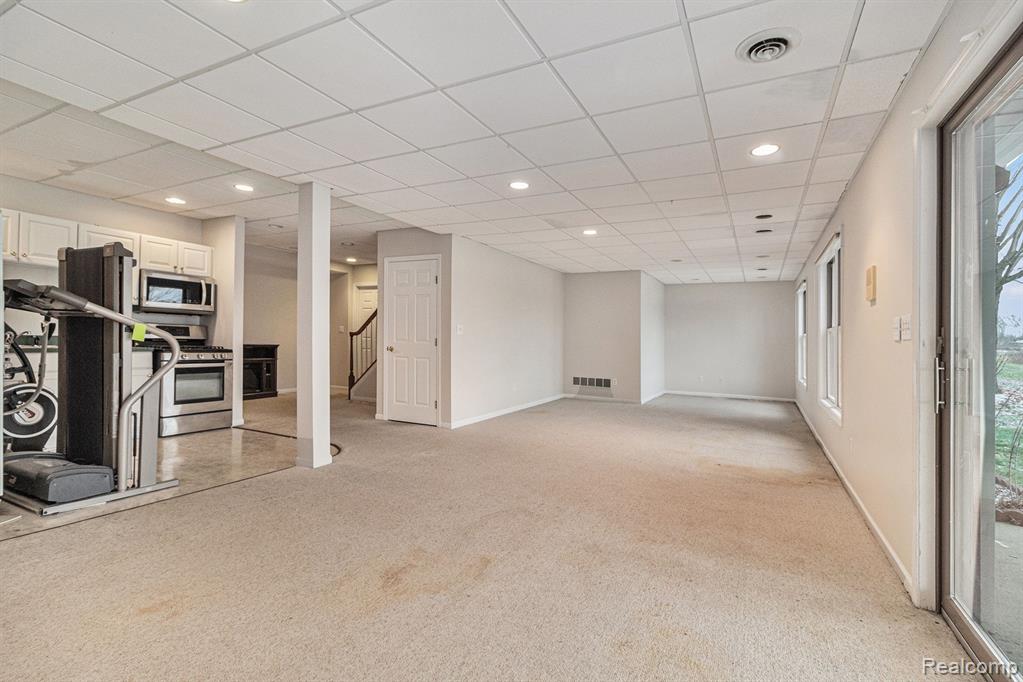 4536 Lohr Road Ann Arbor, MI 48108 - Photo 34 of 44 Gallery Image 34