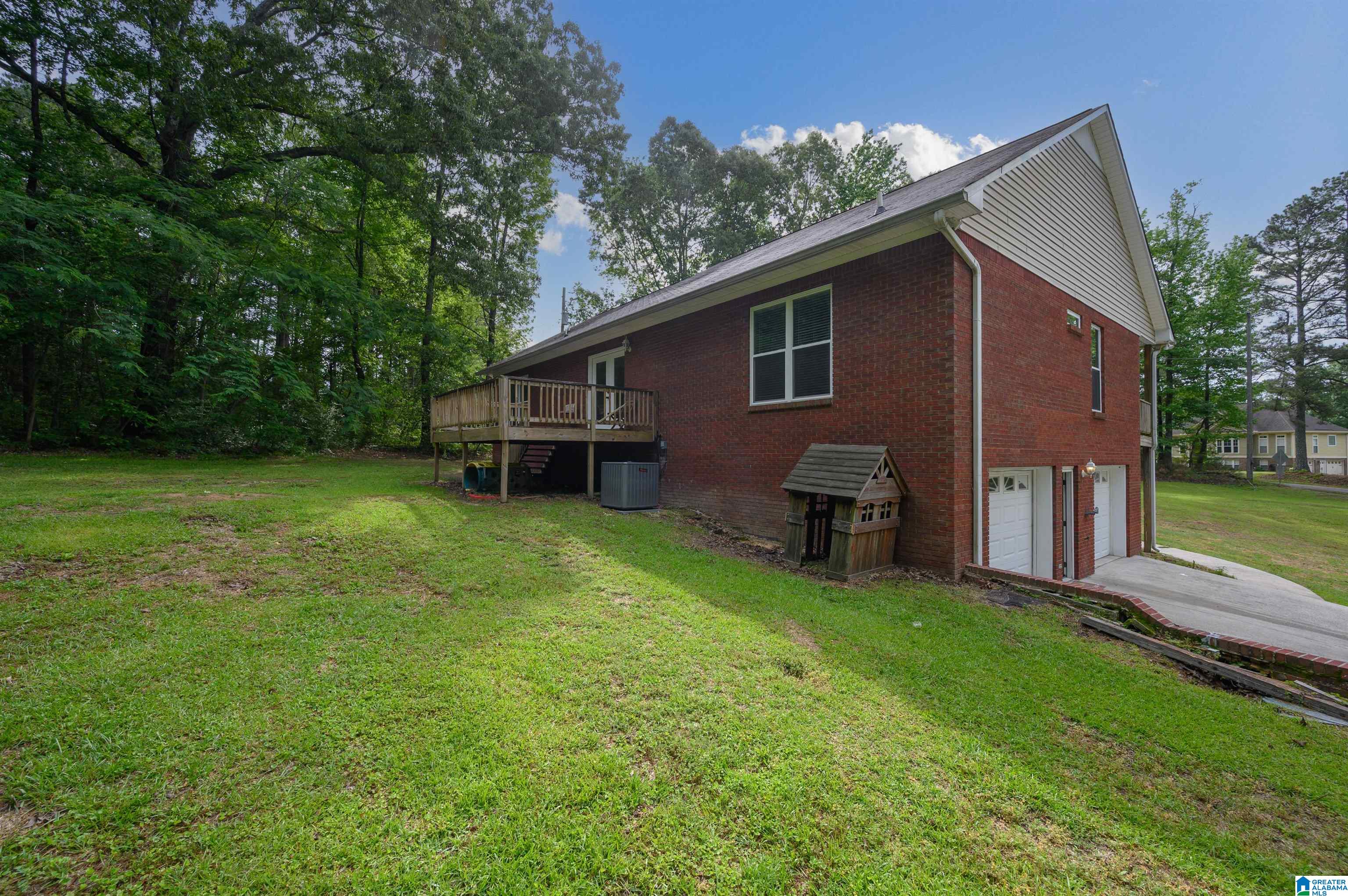 8455 Wade Road Warrior, AL 35180 - Photo 4 of 32