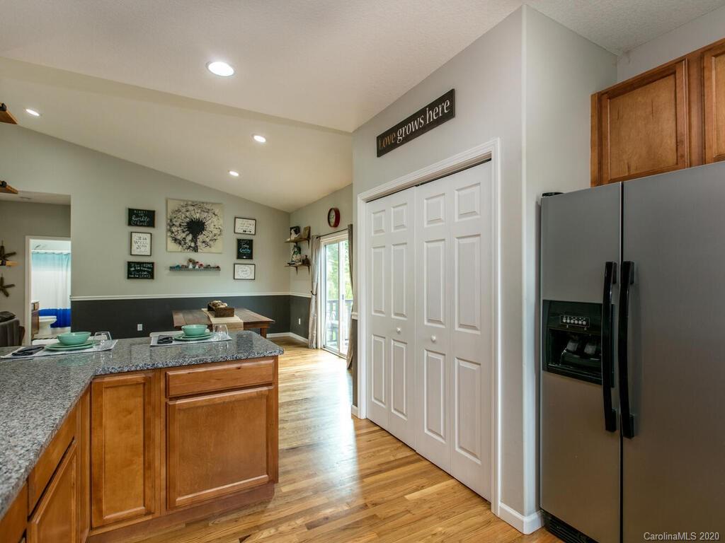 268 Jones Road Fletcher, NC 28732 - Photo 12 of 32 Gallery Image 12