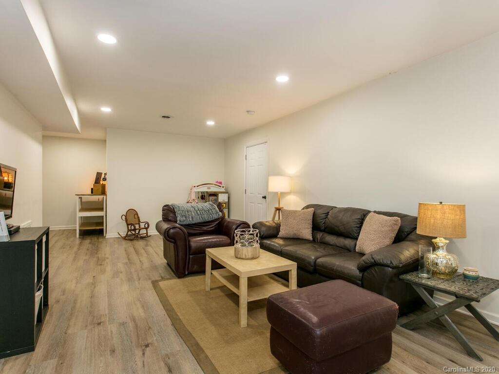 268 Jones Road Fletcher, NC 28732 - Photo 21 of 32 Gallery Image 21
